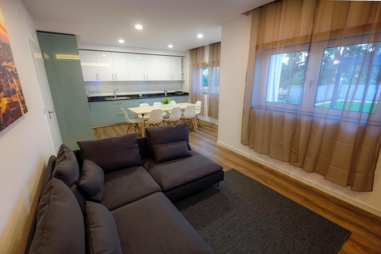 Cozy Apartment With Garden ファティマ エクステリア 写真